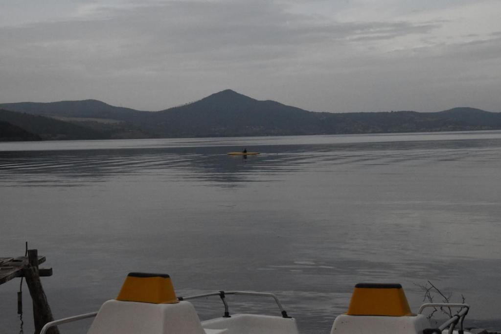 Independent Villa With Private Beach On The Lake Bracciano  Exteriér fotografie