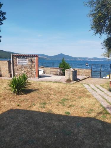 Independent Villa With Private Beach On The Lake Bracciano  Exteriér fotografie